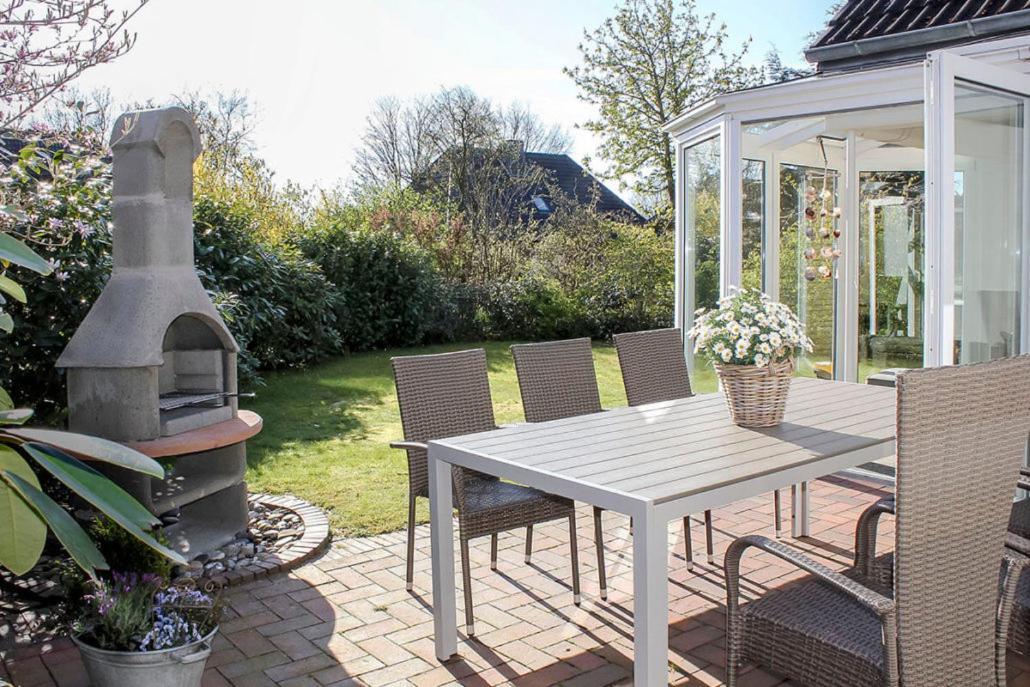 Apartamento Nordic Im Deichhaus Husum  Exterior foto